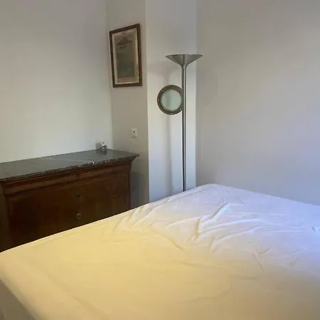 Melissa Yourhosthelper Apartment